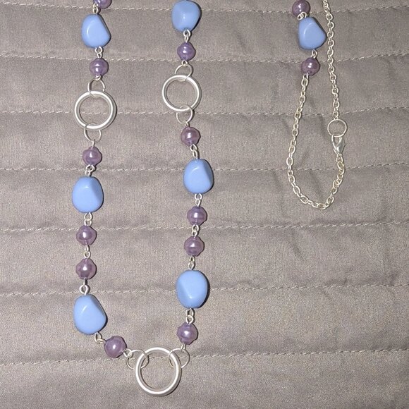 $1 with Bundle ~ Purple & Blue Beaded Necklace with Silver Rings 4800 - Picture 1 of 4